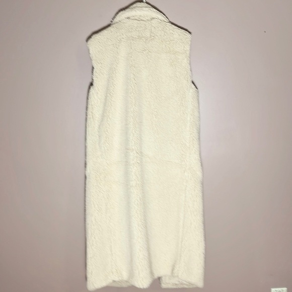 Steve Madden Sherpa Vest - Picture 7 of 11